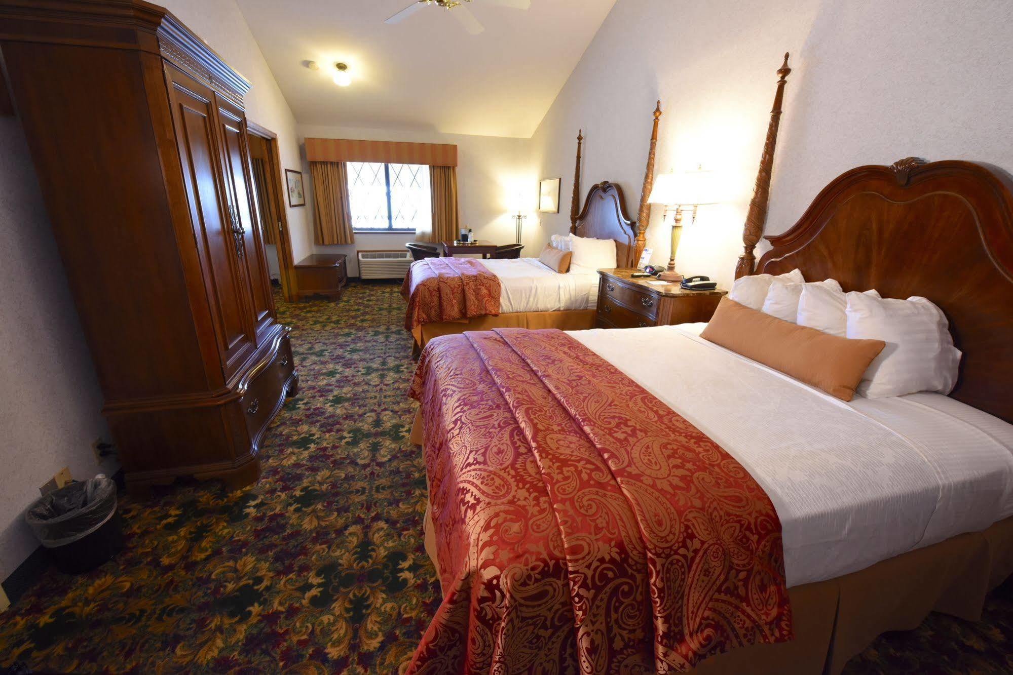 Best Western Plus Dockside Waterfront Inn Mackinaw City Exterior foto